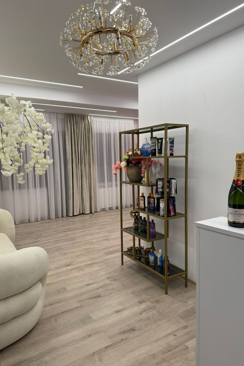 Salon Queen of the Sun