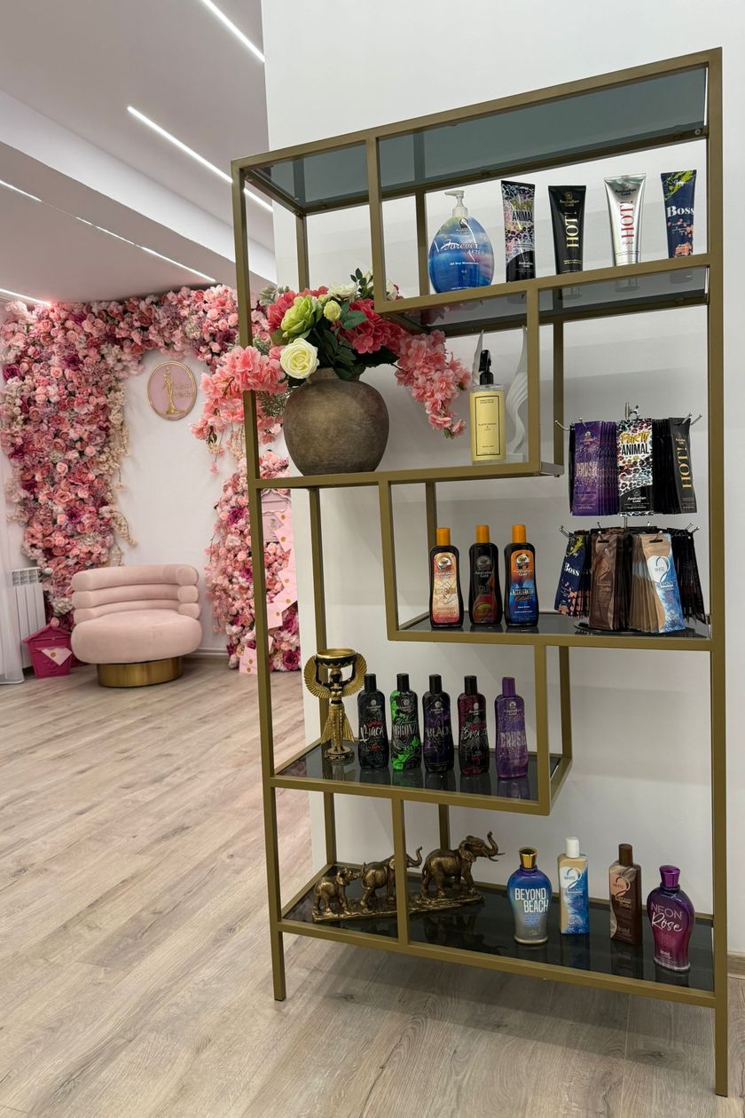 Salon Queen of the Sun